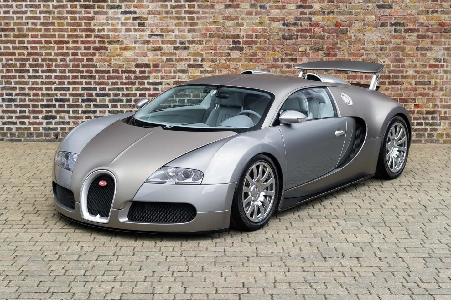 Bugatti eb veyron